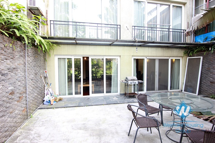 A beautiful duplex apartment with 2 bedrooms for rent in Xuan Dieu street, Tay Ho, Ha Noi
